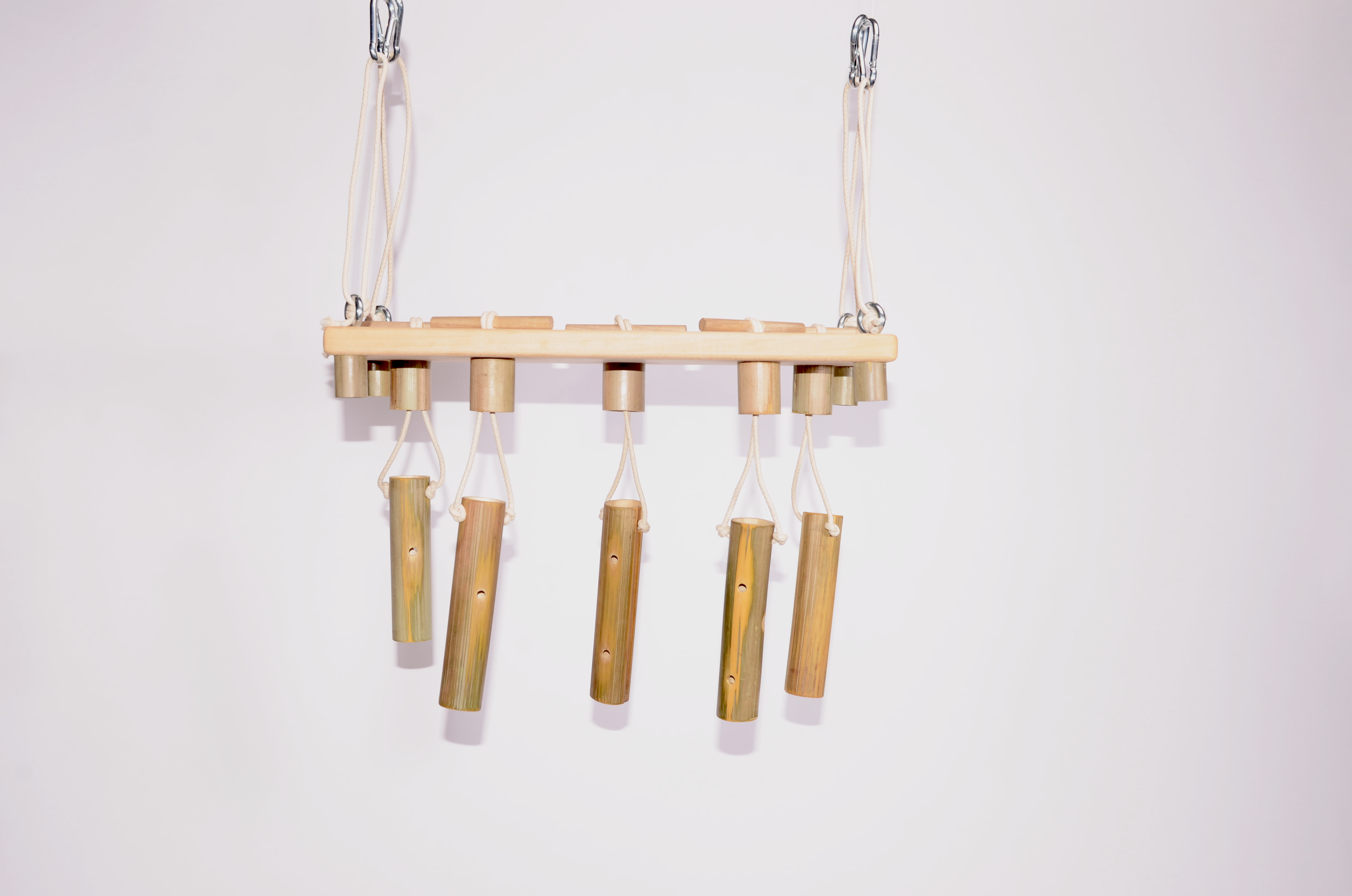 Bamboo hanging overview